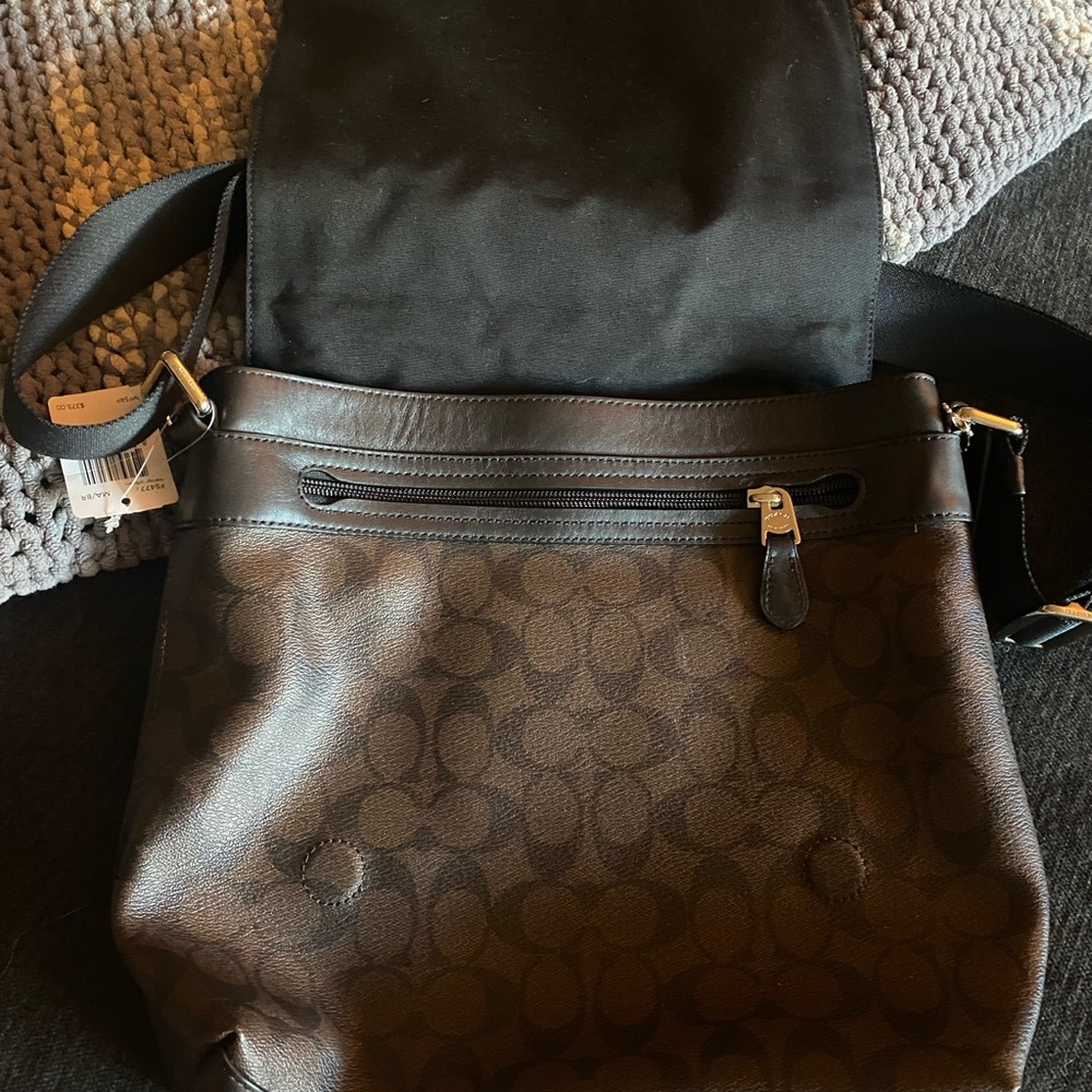Coach Messenger Purse - Picture 5 of 11
